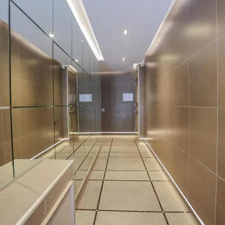 Upstays Palais Center 14m * كان