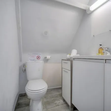 Upstays Palais Center 14m דירה